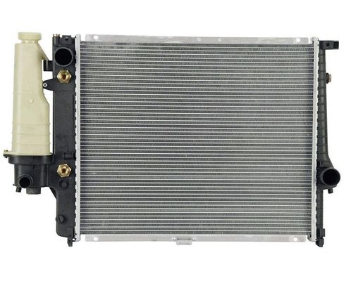 Ricambi per autoveicoli 17111719309 Radiatore di raffreddamento del motore per auto BMW 5 E34 520i 2 AT 1989-1992